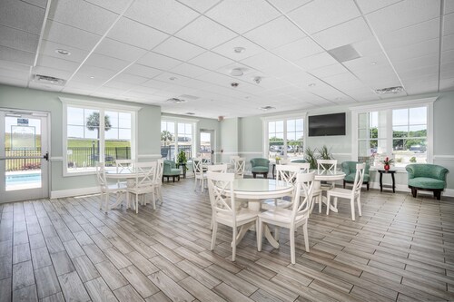 Lighthouse Suites - Best Western Signature Collection