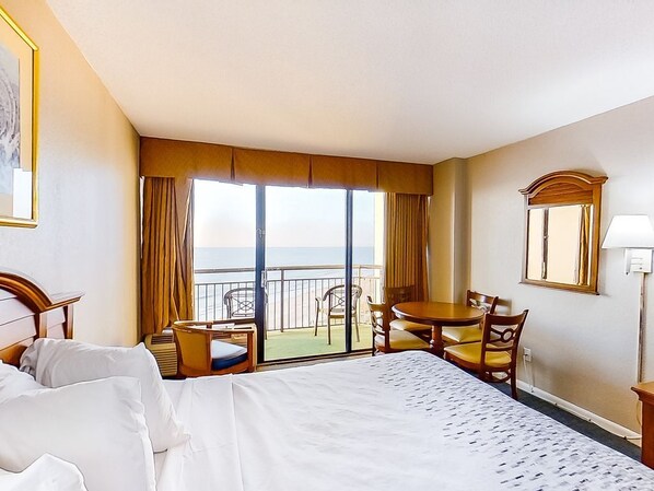 Iron/ironing board, Internet, bed sheets