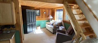 Escape to Priest Lake! Cabin in the woods! Air Conditioning and WiFi!!