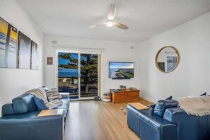 TV, offices - Beachfront self contained upstairs apartment (Semaphore)
