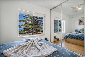 2 bedrooms, iron/ironing board, travel cot, free WiFi