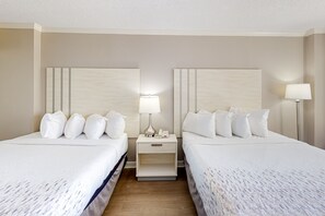 Iron/ironing board, Internet, bed sheets