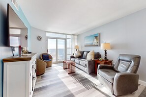 电视、DVD 播放器、影片库