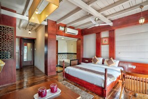 Deluxe Cottage, Beach View | Bathroom | Shower, rainfall showerhead, free toiletries, towels - Aqua Marina Beach Cottages (Candolim)