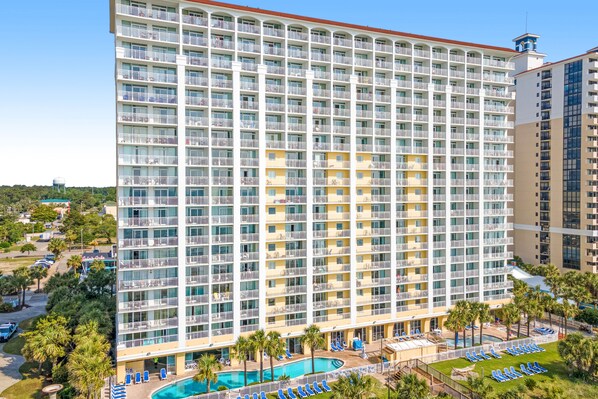 Exterior - 3rd-floor oceanfront condo with balcony, AC, hot tubs, pools, lazy river (Myrtle Beach)