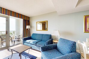 TV, DVD player - 3rd-floor oceanfront condo with balcony, AC, hot tubs, pools, lazy river (Myrtle Beach)