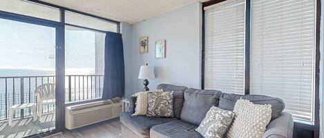 Tv, dvd-afspiller, videobibliotek