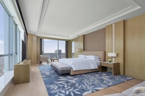 In-room safe, desk, laptop workspace, iron/ironing board - Baotou Marriott Hotel (Baotou)