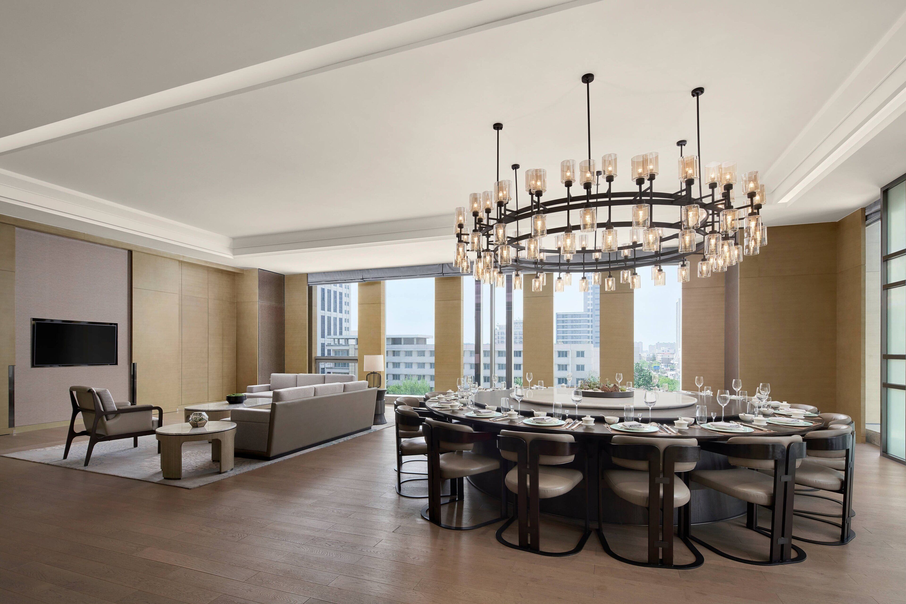 2 restaurants, breakfast, lunch, dinner served; Chinese cuisine