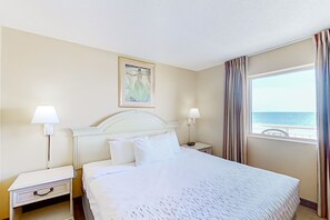 2 bedrooms, iron/ironing board, internet, bed sheets