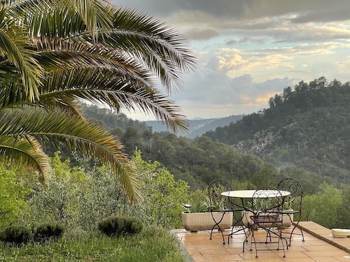 Stay in a Provencal Paradise - Exceptional Villa in the Heart of Nature