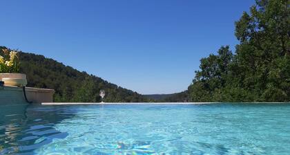 Stay in a Provencal Paradise - Exceptional Villa in the Heart of Nature