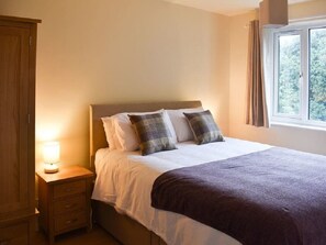 2 quartos, Wi-Fi de cortesia, roupa de cama