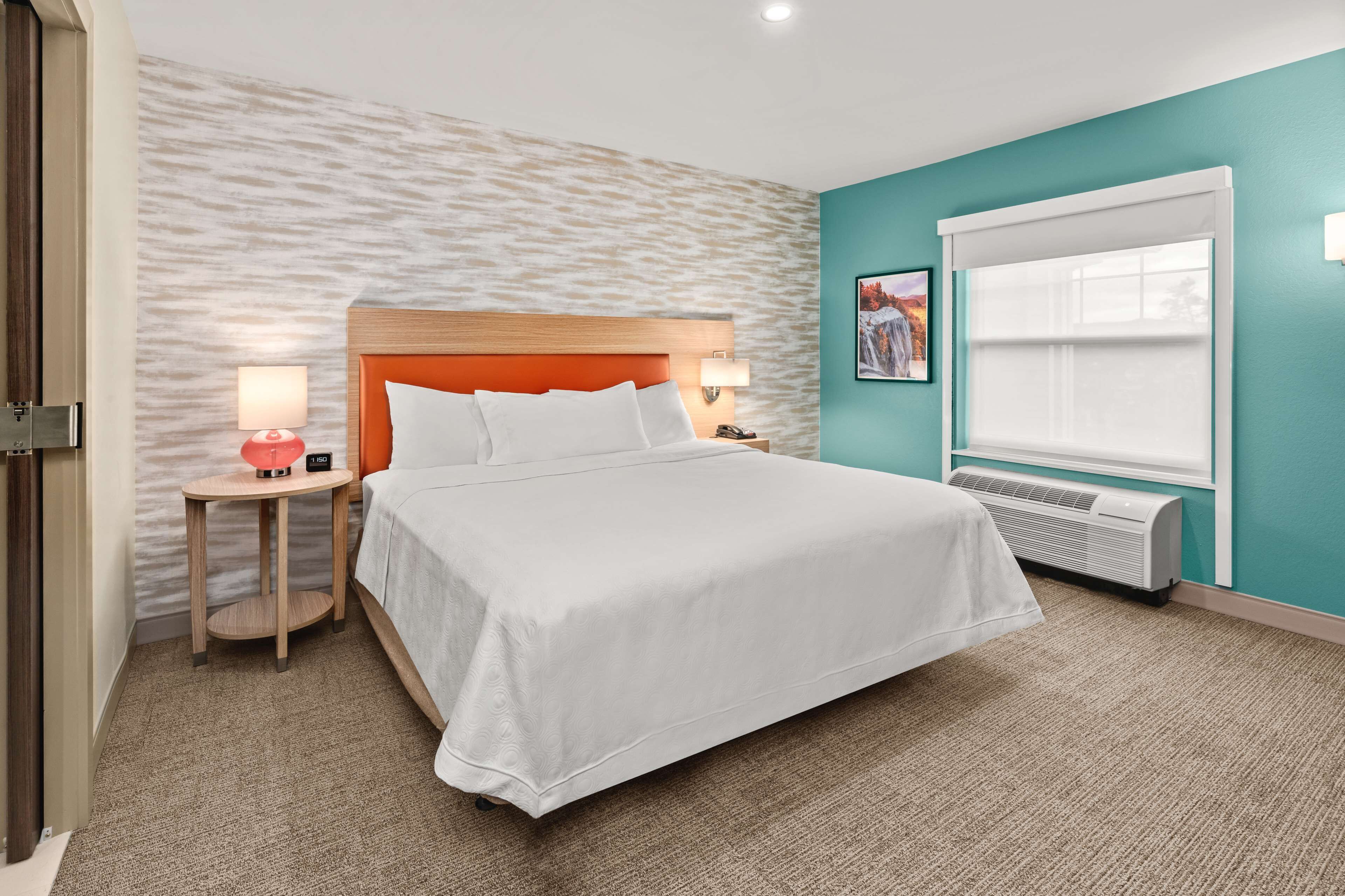 套房, 1 间卧室, 无烟房 | 客房内保险箱、办公桌、笔记本电脑工作区、遮光窗帘