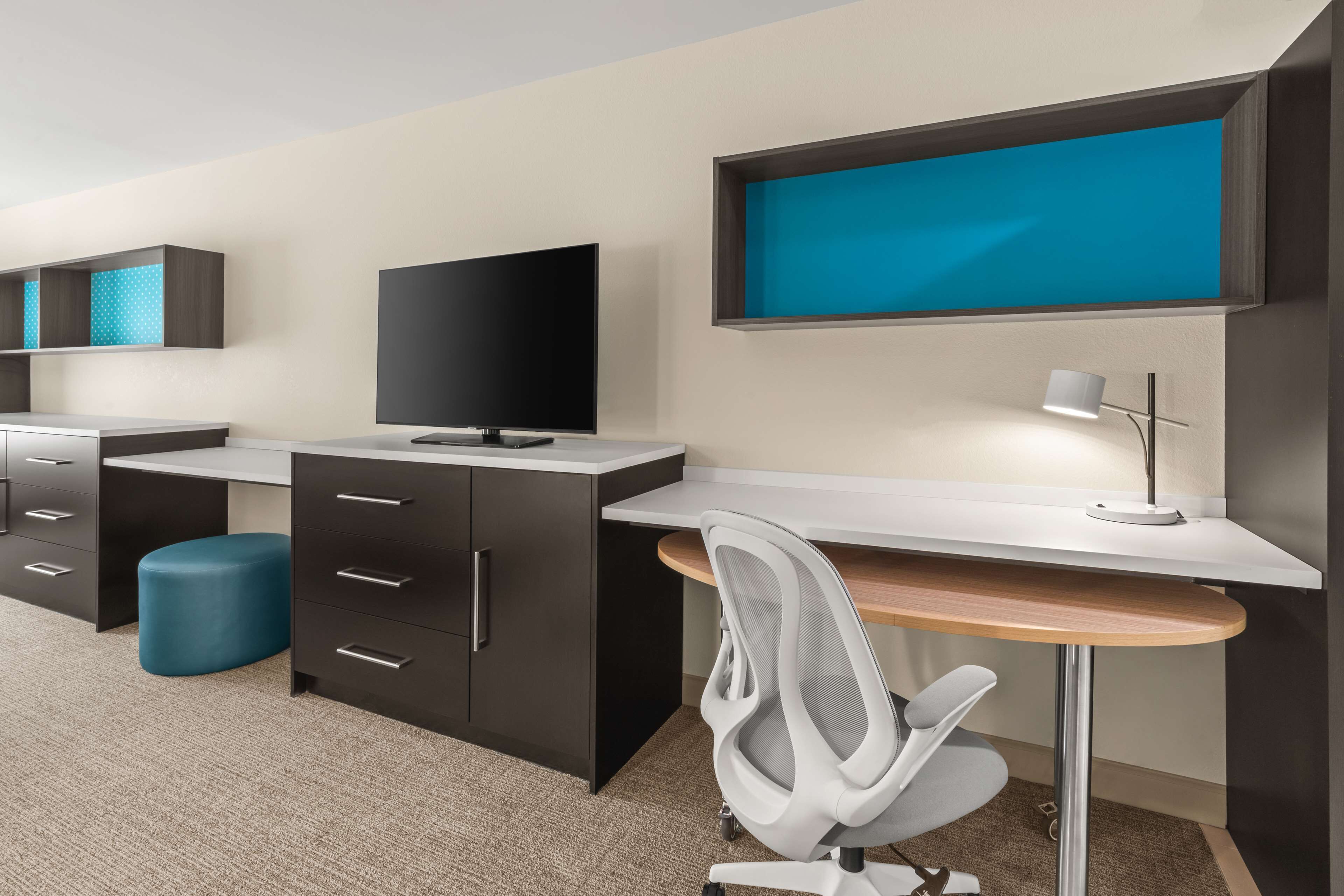 in-room safe, desk, laptop workspace, blackout curtains