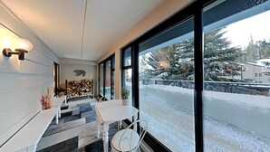 Kondominium, 2 kamar tidur | Interior