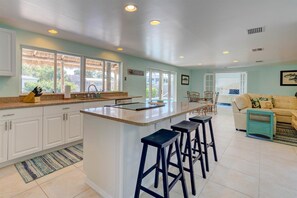 Interior - Escape the cold, dreary winter days and head to tropical weather and waters! (Marathon)