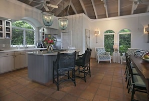 Freezer - Magical Mystic Ridge, 10 min to North Shore Beachs (Coral Bay)