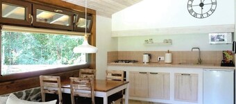 Cottage under the Oaks -In the seclusion of the forest 