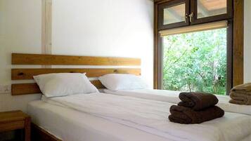 1 chambre, coffres-forts dans les chambres, fer et planche Ă repasser