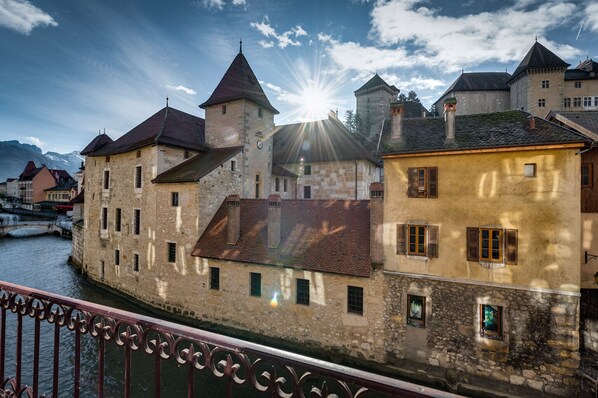 Exterior - Le Balcon du Palais de l'Isle - Aprtement 4* with stunning views (Annecy)