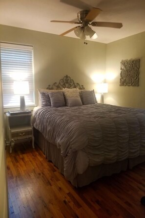 2 bedrooms, iron/ironing board, free WiFi, bed sheets - Hillside Cottage In The Pines With Great Views (Williams)