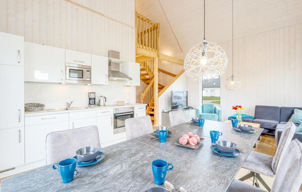 Refrigerador, parrilla de estufa, lavavajillas y cafetera y tetera 