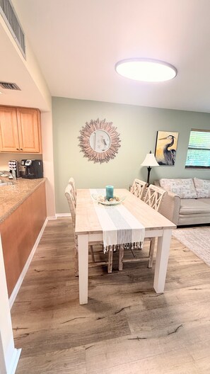 Dining - Naples Resort Living at its Finest (Naples)