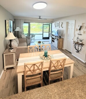 Smart TV - Naples Resort Living at its Finest (Naples)