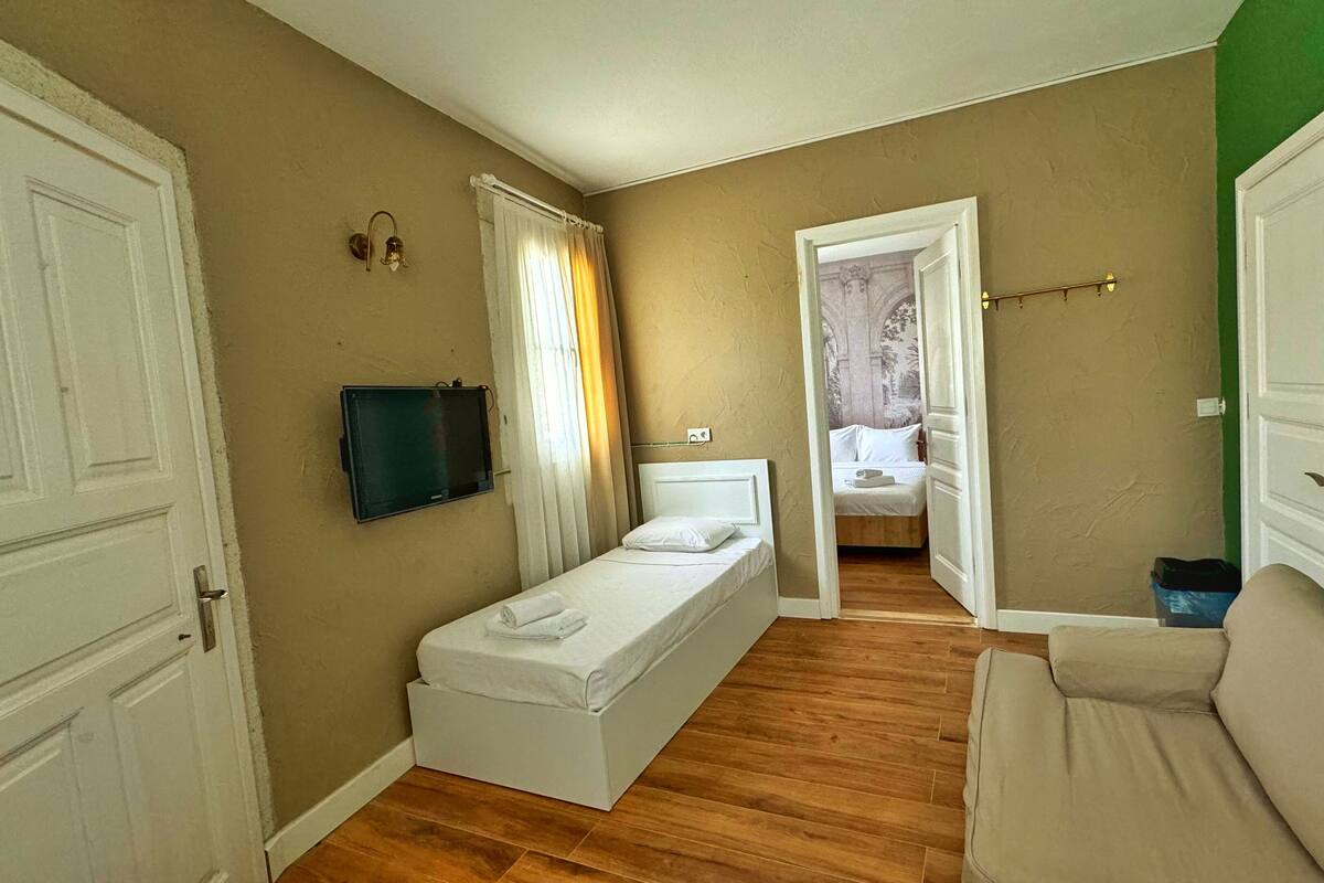 Suite – royal | Sengetøy av topp kvalitet, minibar, safe på rommet og blendingsgardiner