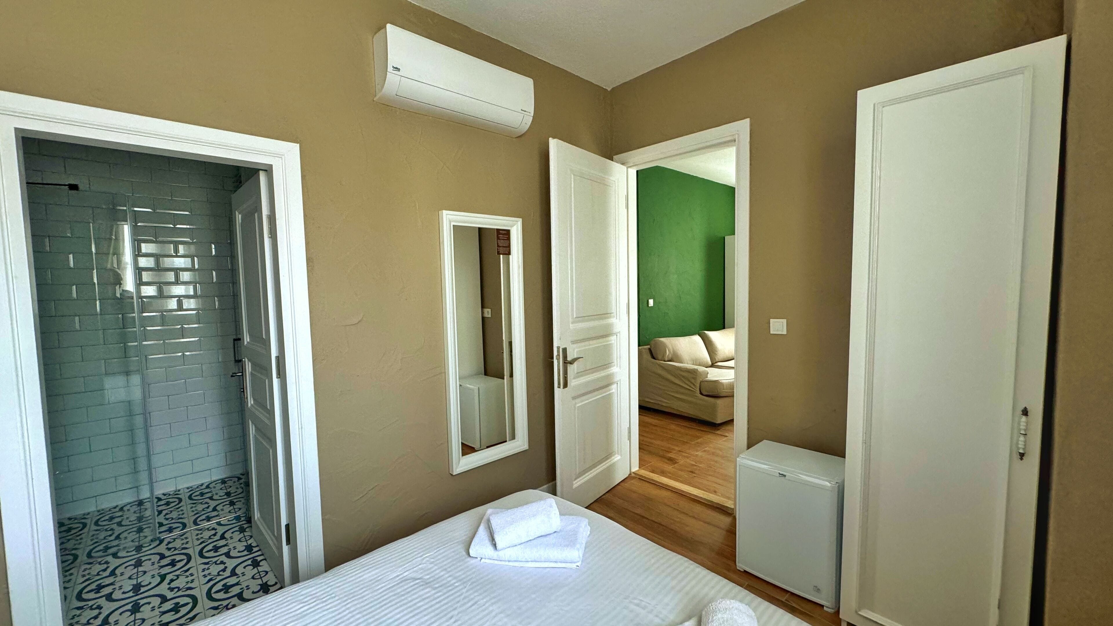 royal suite | 2 bedrooms, premium bedding, minibar, in-room safe