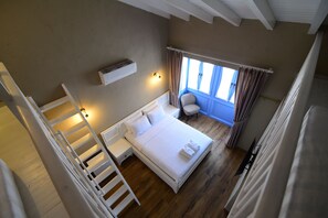 Superior Quadruple Room | Premium bedding, minibar, in-room safe, individually decorated - Jardin d'Azur Alacati (Cesme)