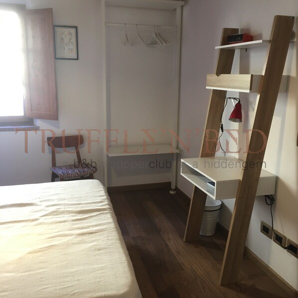 2 slaapkamers, een strijkplank/strijkijzer, gratis wifi, beddengoed