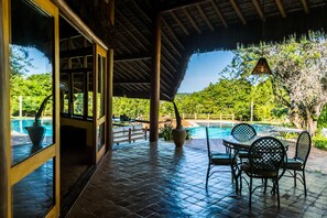 Outdoor dining - Luxury House - Outeiro das Brisas - Praia do Espelho - Bahia (Caraiva)