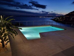 Pool - La Perla Villa in Canyelles, Roses AV-34 (Rosas / Roses)