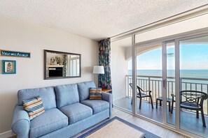 Een televisie en een dvd-speler