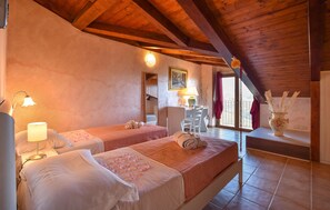 7 Schlafzimmer, Reisekinderbett, kostenloses WLAN, Bettwäsche