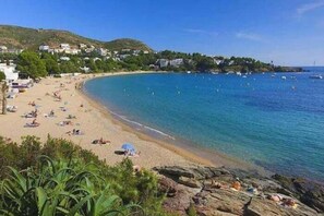 Beach - House with sea and mountain views in Almadrava AV 36 (Rosas / Roses)