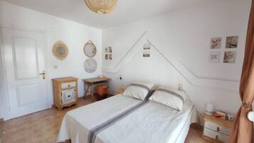 3 間睡房、熨斗/熨衫板、上網、床單