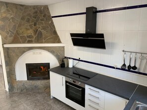 Fridge, microwave, oven, stovetop - RURAL HOUSE CABO DE GATA-NÍJAR  (El Viso)