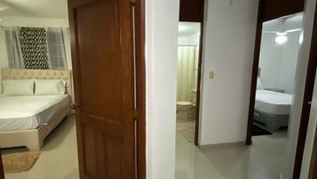 3 bedrooms, in-room safe, desk, iron/ironing board