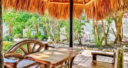 Freshly Remodeled Island Suite w/ Pool & Pet Friendly