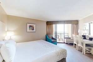 Iron/ironing board, Internet, bed sheets