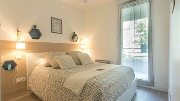 1 slaapkamer, een bureau, een strijkplank/strijkijzer, gratis wifi