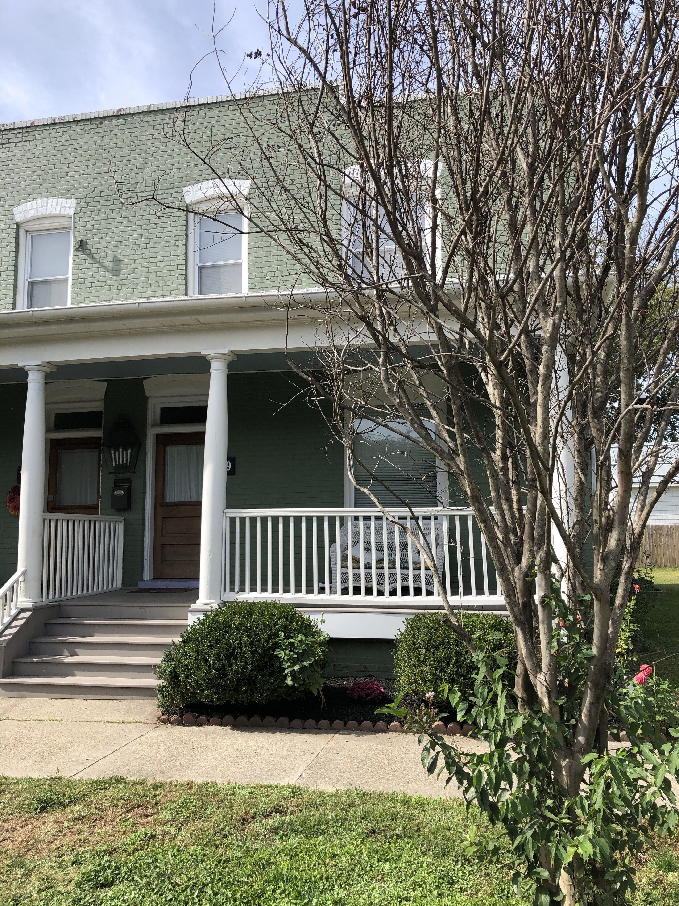 Trendy Duplex Close to Beach and Mason Ave