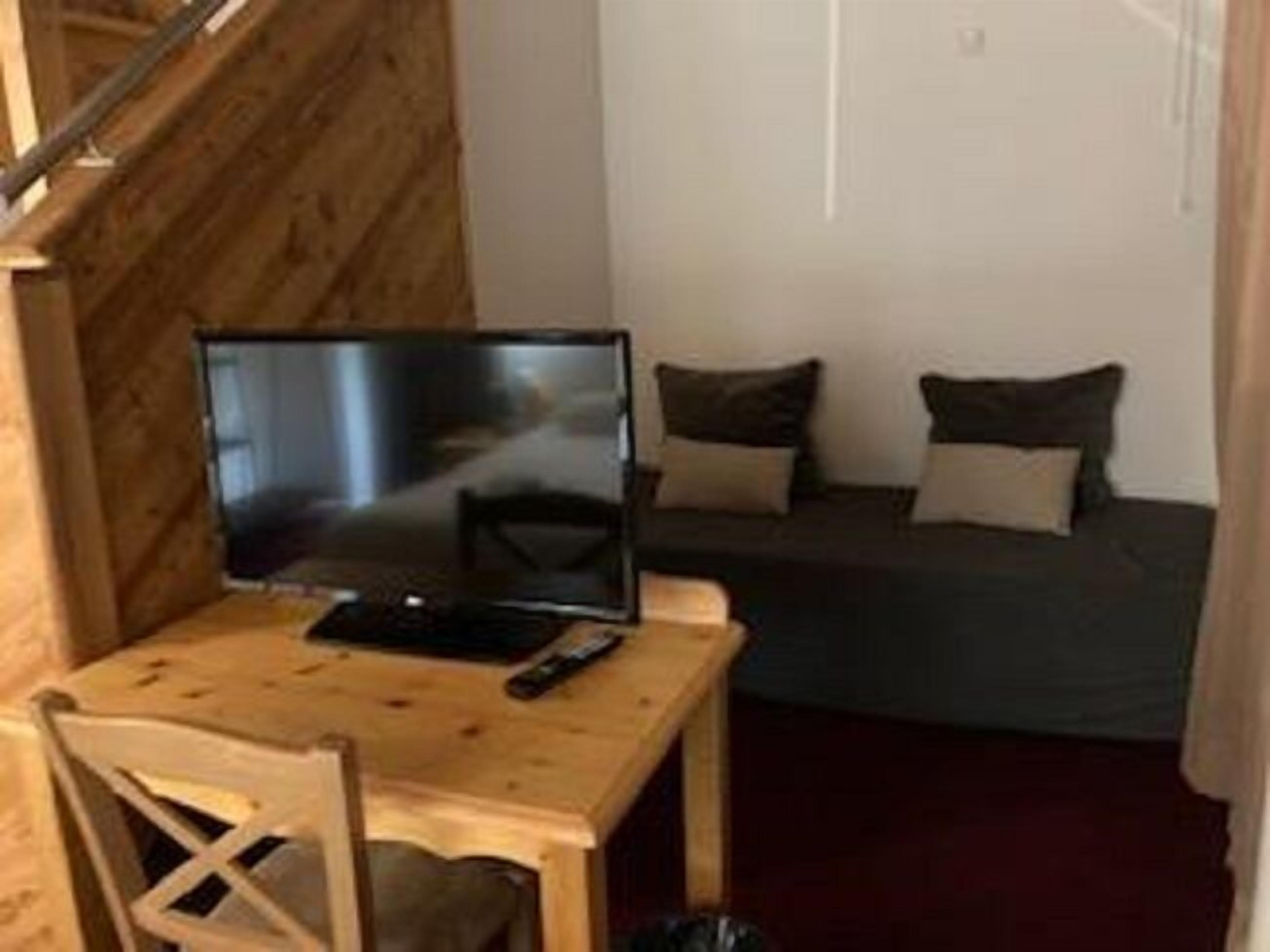 room | premium bedding, cots/infant beds, free wifi, bed sheets