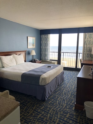 Rom, 1 kingsize-seng, balkong | Skrivebord, strykejern/-brett, wi-fi (inkludert) og sengetøy