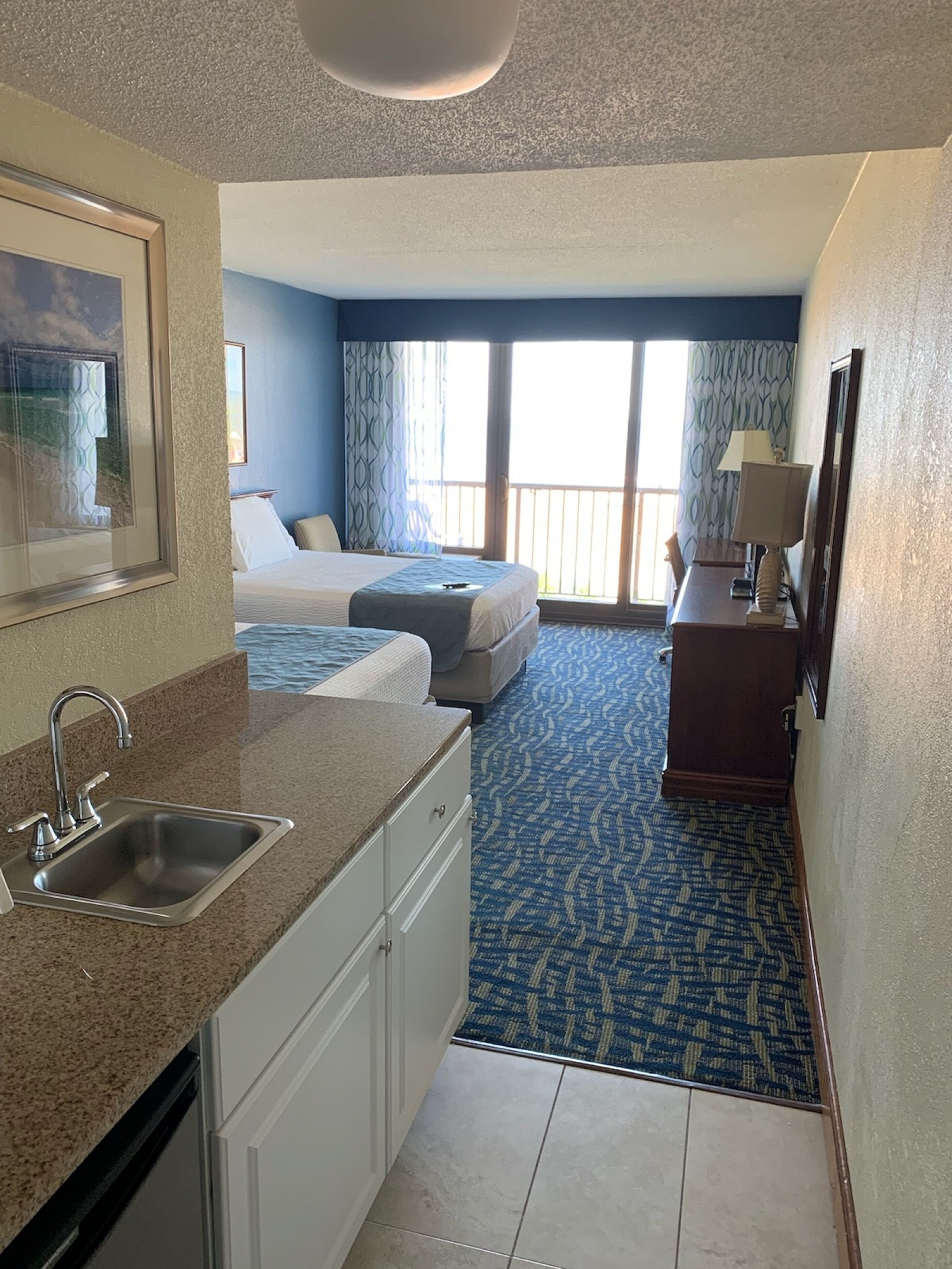 Standardzimmer, 2 Doppelbetten, Balkon | Schreibtisch, Bügeleisen/Bügelbrett, kostenloses WLAN, Bettwäsche