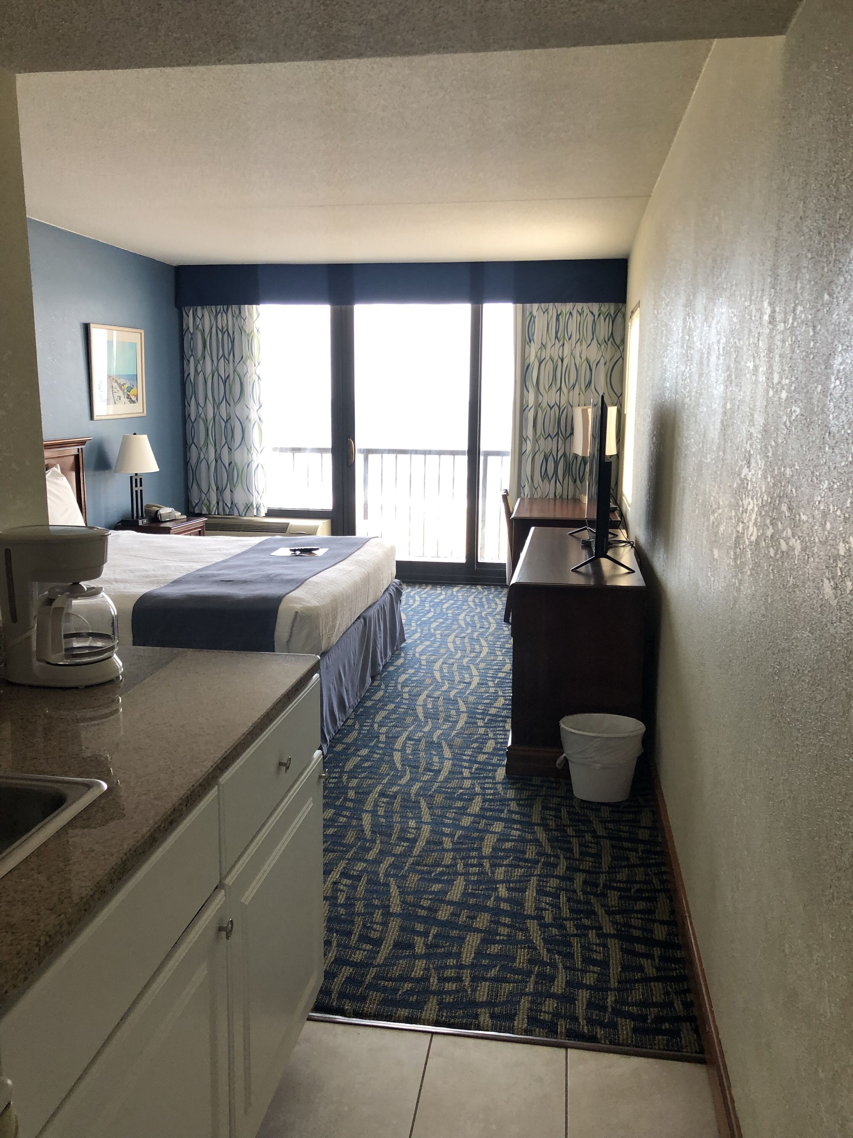 room, 1 king bed, balcony | desk, iron/ironing board, free wifi, bed sheets