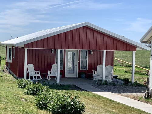 Little Country House a Quiet Countryside Getaway!